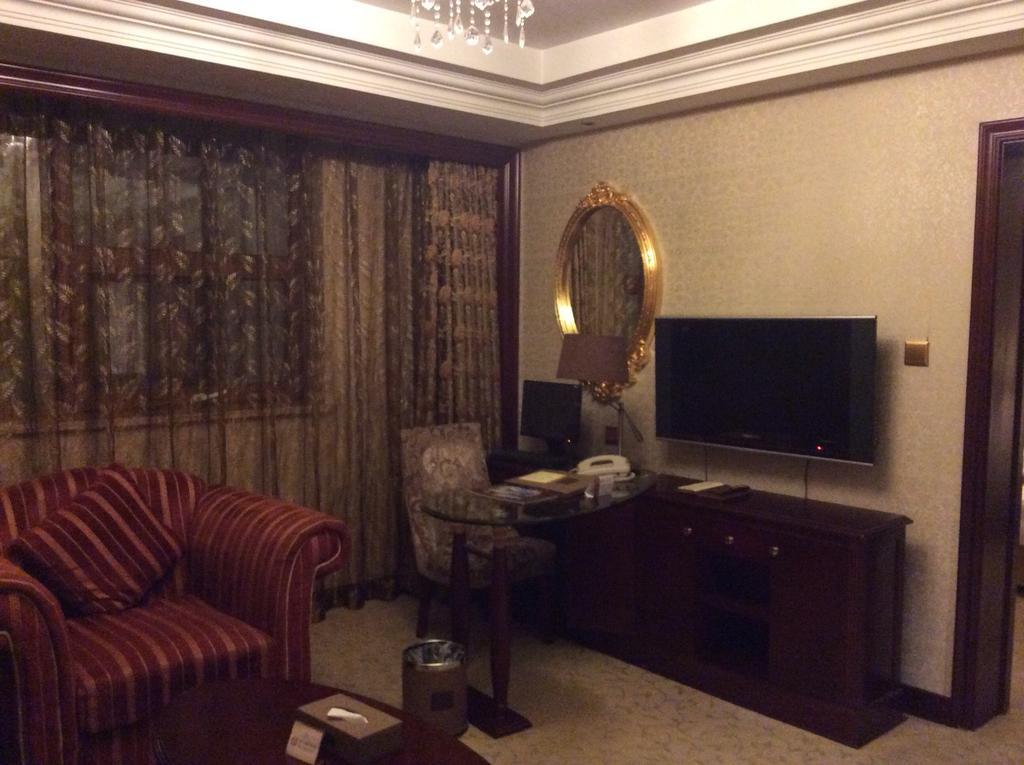 New Paris Hotel Harbin Exterior foto