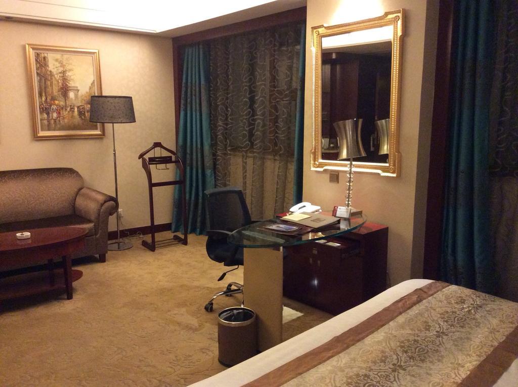 New Paris Hotel Harbin Cameră foto